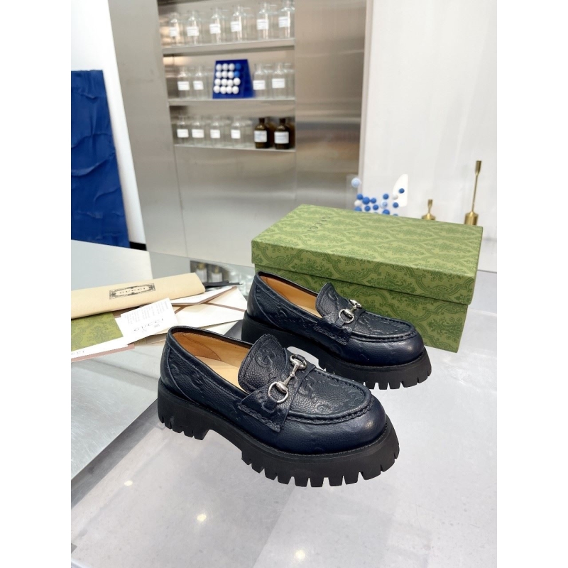 G*u*i leather shoes